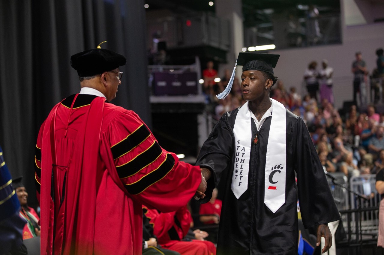 Ahmad 'Sauce' Gardner, Nick Van Exel among UC's summer 2023 graduates