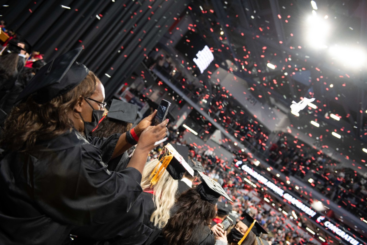 UC to honor recordbreaking class at 2022 spring commencement