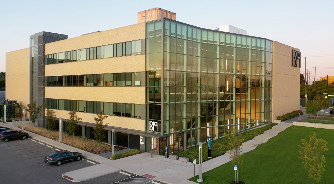 Faraway shot of UC's 1819 Innovation Hub