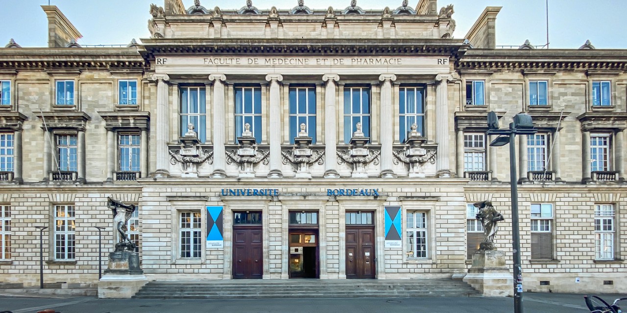 University of Bordeaux Campus Victoire, entrance of the College of Human Sciences in Bordeaux, France / istockphoto