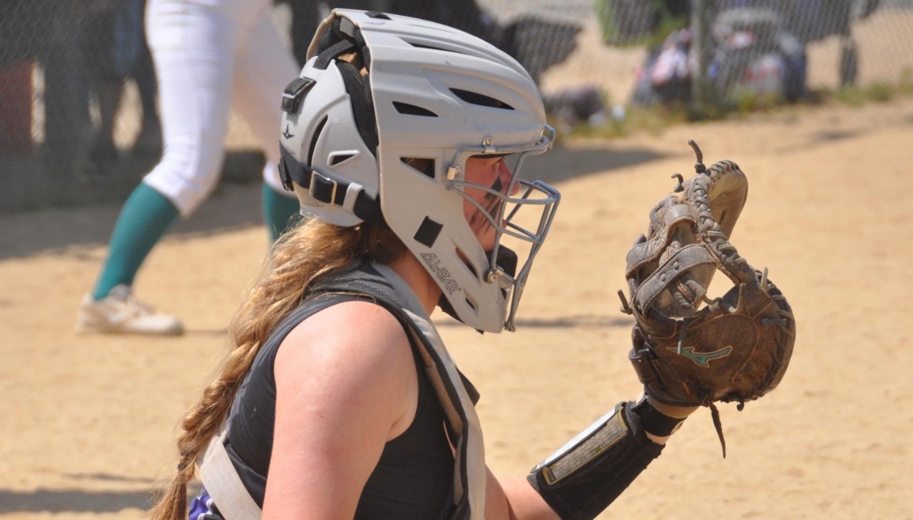 Amelia Wares playing softball. Photo/Amelia Wares