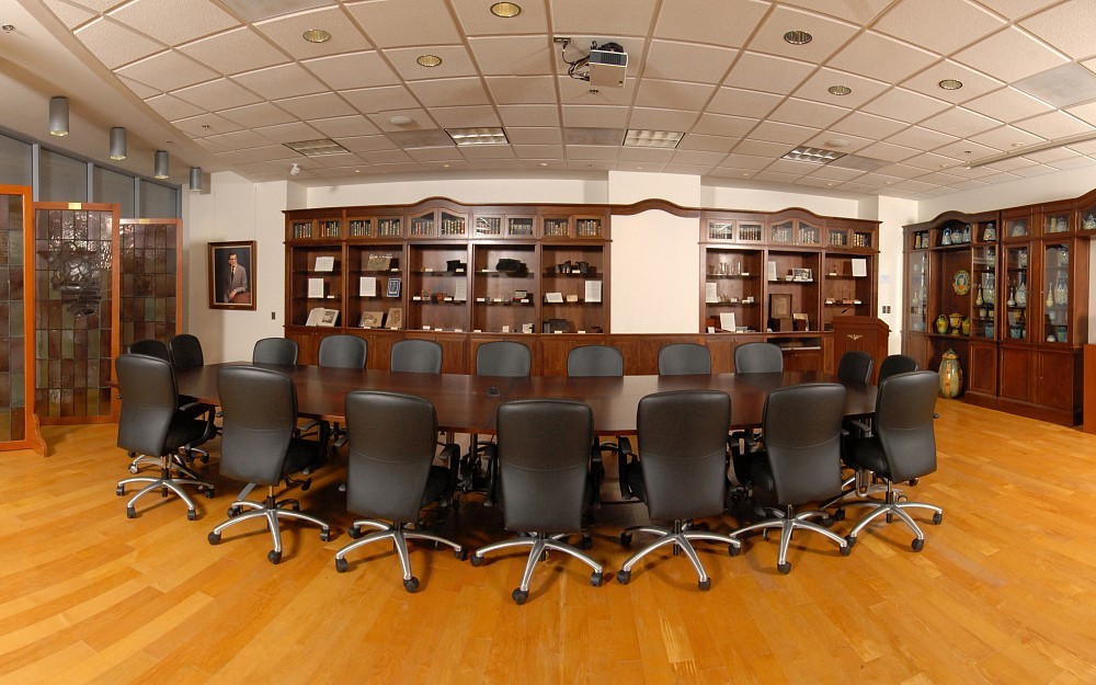 Lucas Conference Room, Winkler Center for the History of the Health Professions 